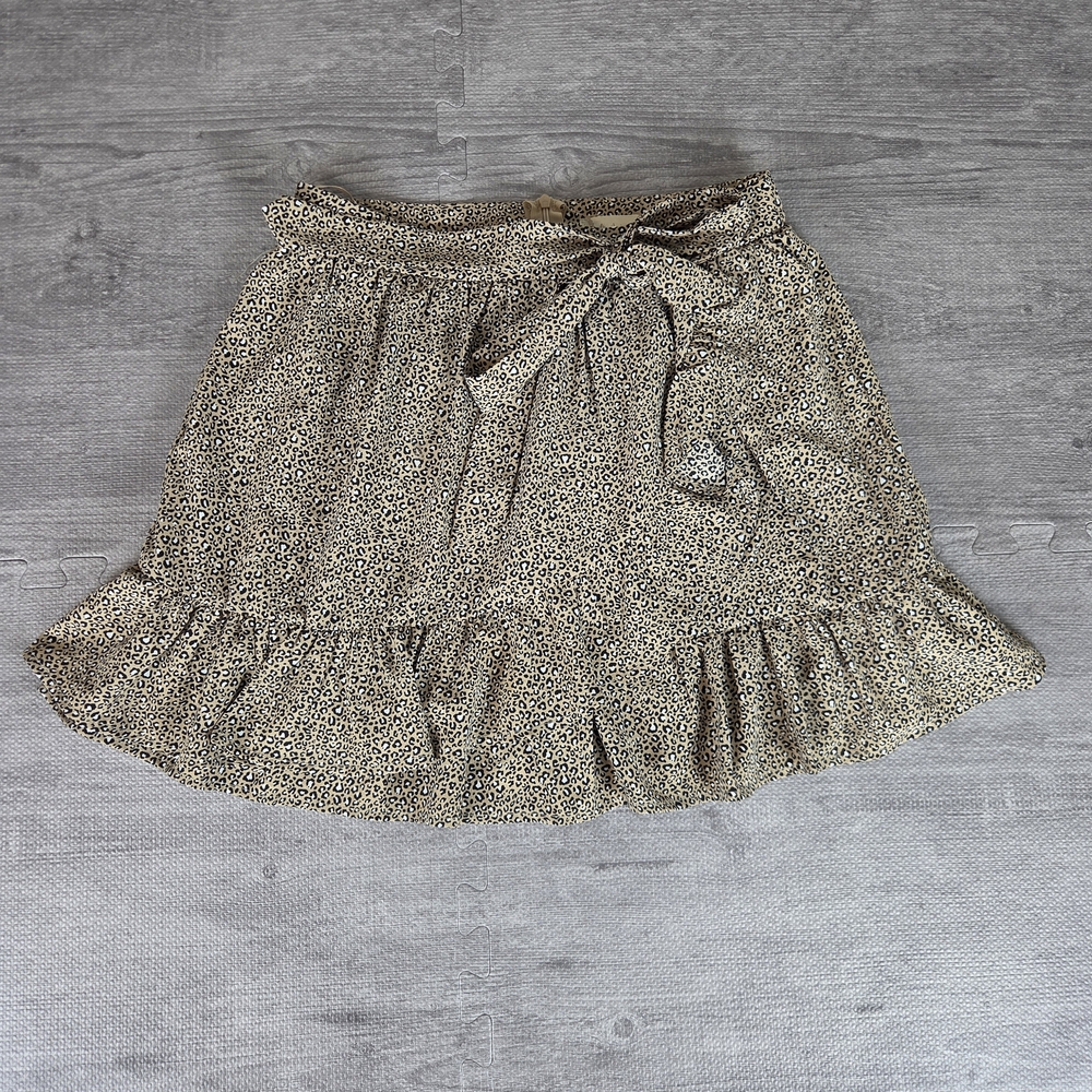 Super cute Altar’d State leopard print mini skirt 🐆